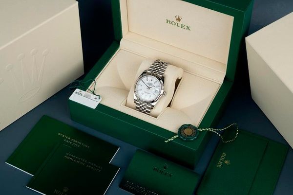 datejust 41mm White dial Jubilee - Image 3